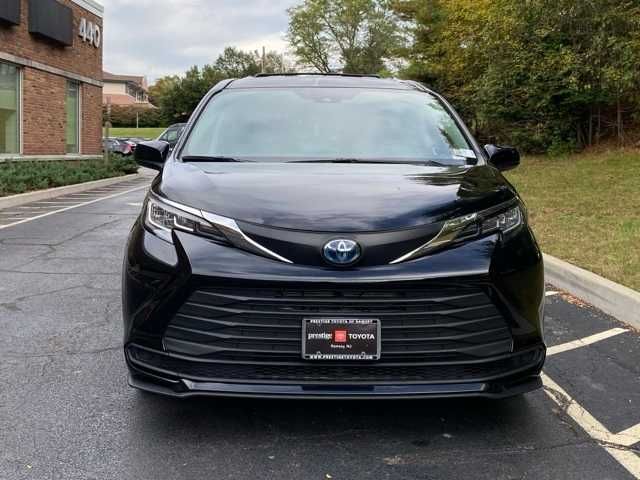 2021 Toyota Sienna LE