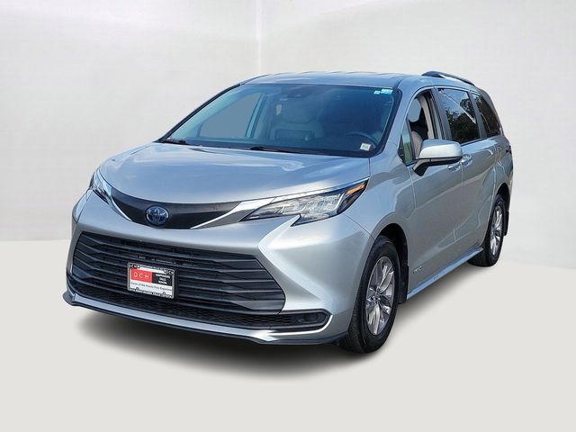 2021 Toyota Sienna LE