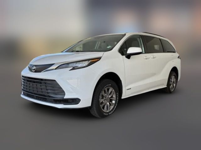 2021 Toyota Sienna LE
