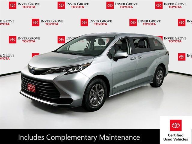 2021 Toyota Sienna LE