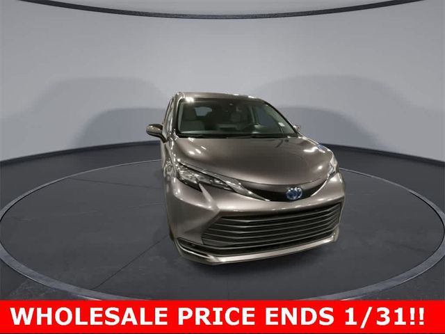 2021 Toyota Sienna LE