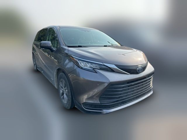 2021 Toyota Sienna LE