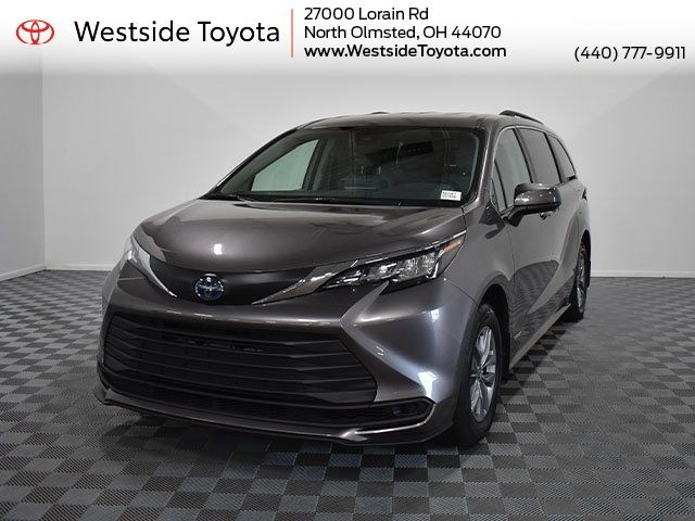 2021 Toyota Sienna LE