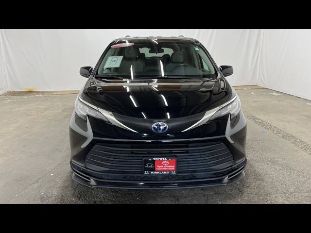 2021 Toyota Sienna LE