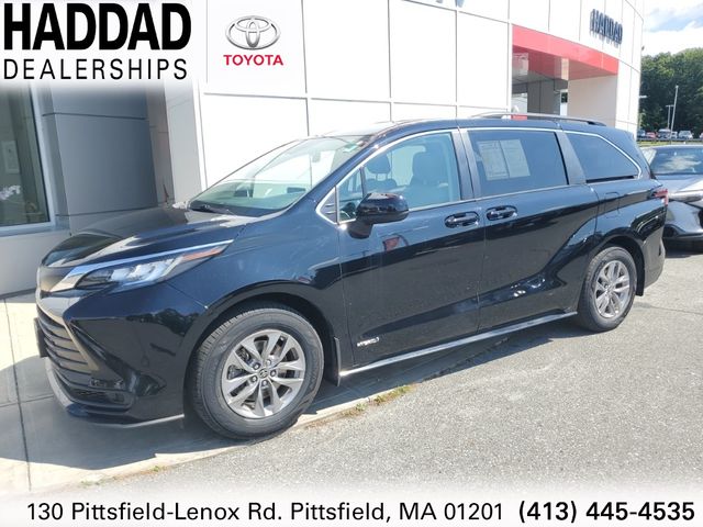 2021 Toyota Sienna LE