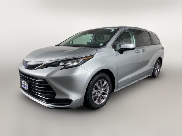 2021 Toyota Sienna LE