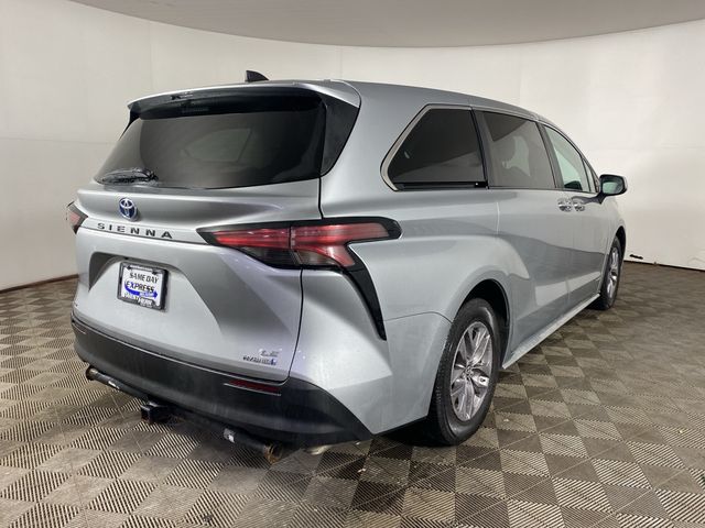 2021 Toyota Sienna LE