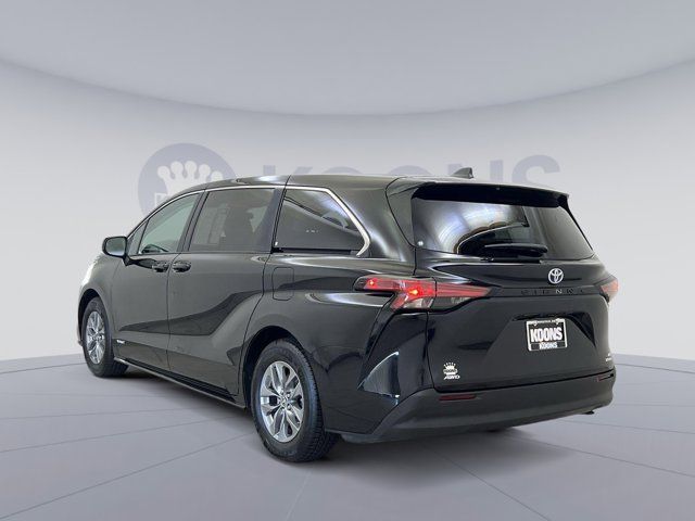 2021 Toyota Sienna LE