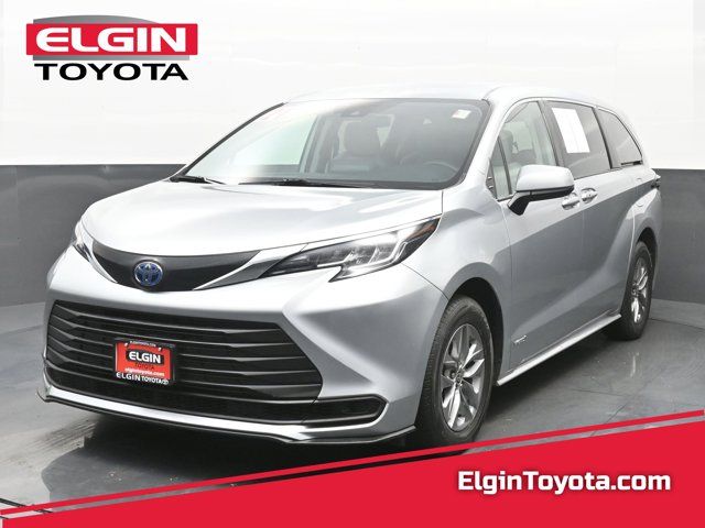 2021 Toyota Sienna LE