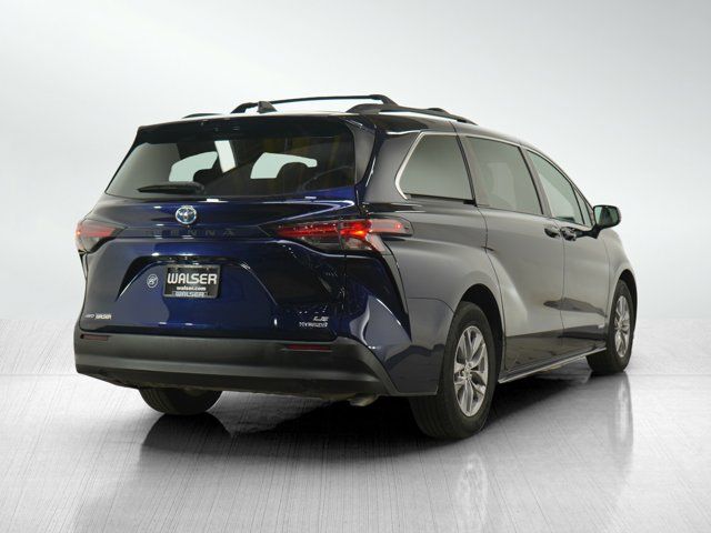 2021 Toyota Sienna LE