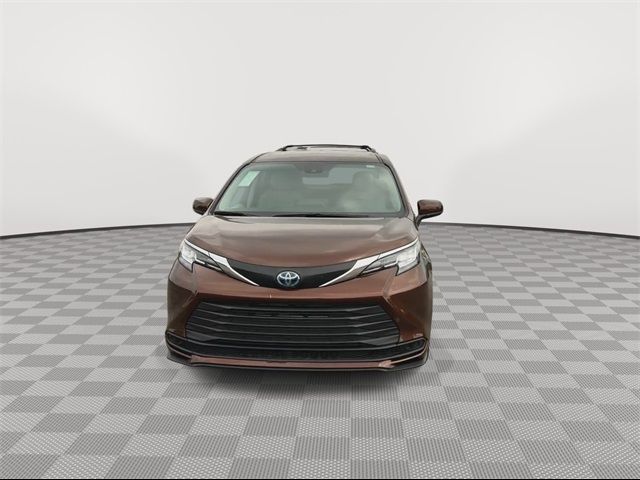 2021 Toyota Sienna LE