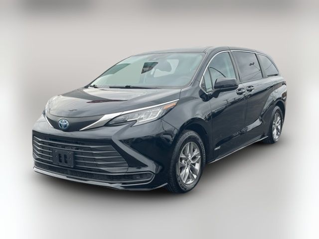 2021 Toyota Sienna LE