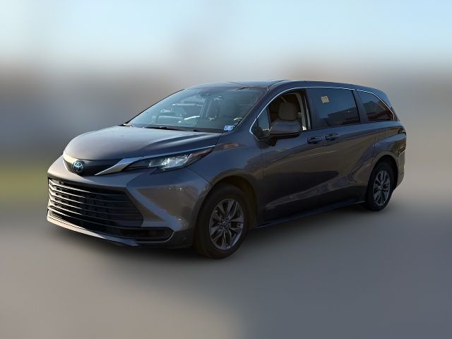 2021 Toyota Sienna LE