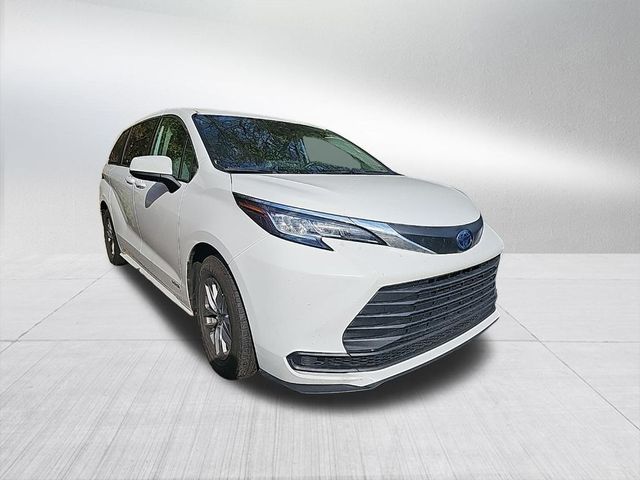 2021 Toyota Sienna LE