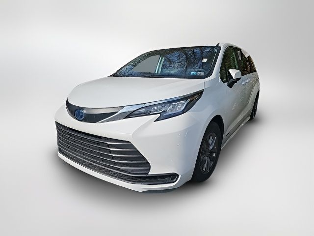 2021 Toyota Sienna LE