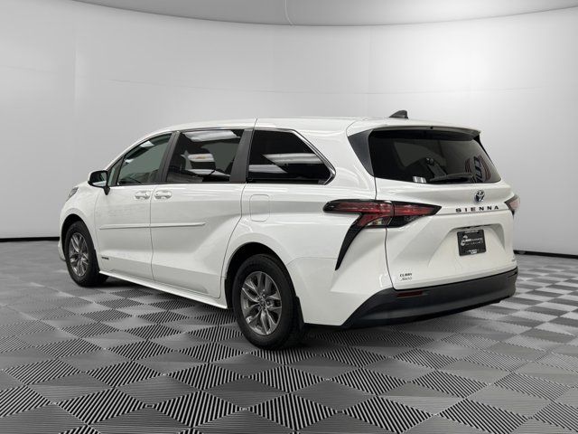 2021 Toyota Sienna LE