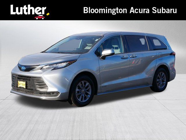 2021 Toyota Sienna LE