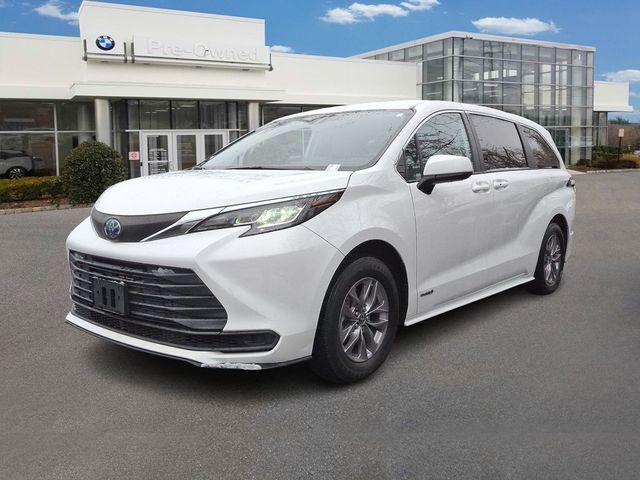 2021 Toyota Sienna LE