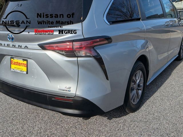 2021 Toyota Sienna LE