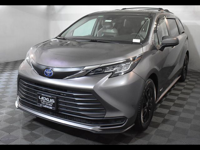 2021 Toyota Sienna LE