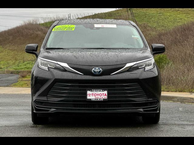 2021 Toyota Sienna LE