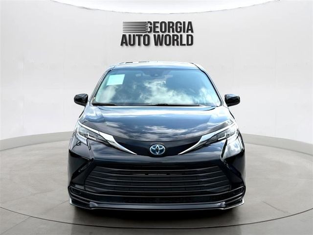 2021 Toyota Sienna LE