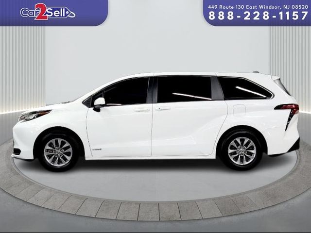 2021 Toyota Sienna LE