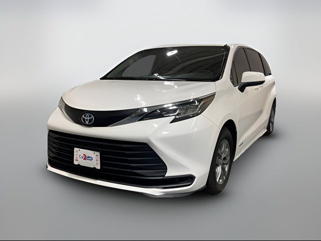 2021 Toyota Sienna LE