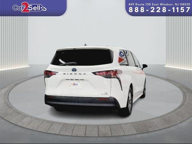 2021 Toyota Sienna LE