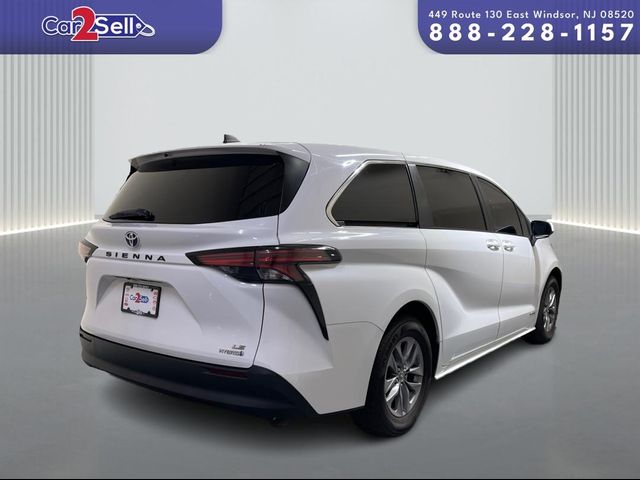 2021 Toyota Sienna LE