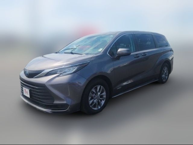 2021 Toyota Sienna LE