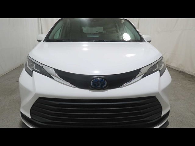 2021 Toyota Sienna LE