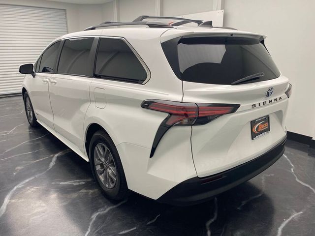 2021 Toyota Sienna LE