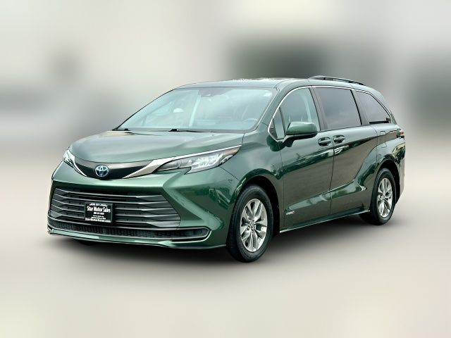 2021 Toyota Sienna LE