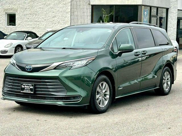 2021 Toyota Sienna LE