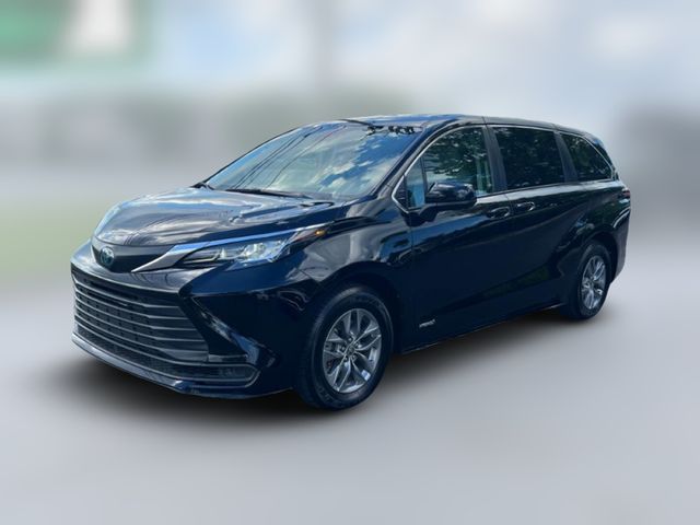 2021 Toyota Sienna LE