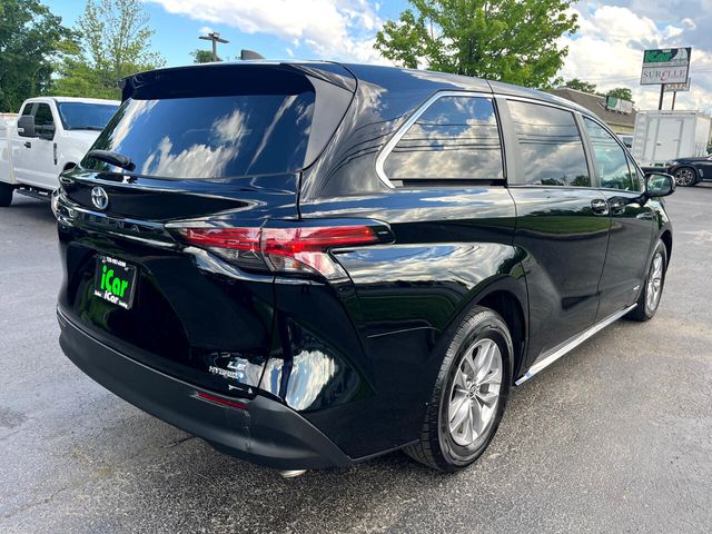 2021 Toyota Sienna LE