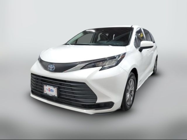 2021 Toyota Sienna LE