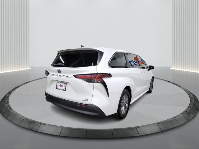 2021 Toyota Sienna LE