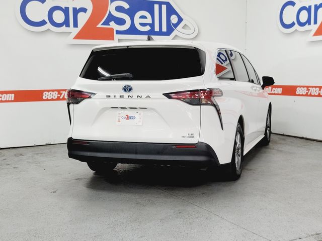 2021 Toyota Sienna LE