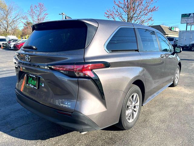 2021 Toyota Sienna LE