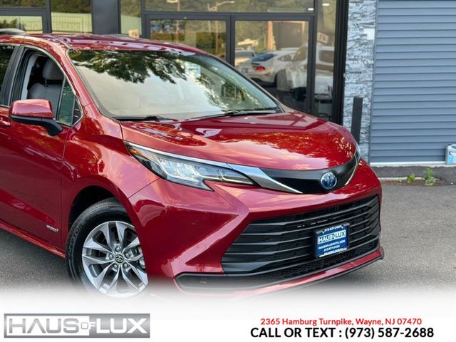 2021 Toyota Sienna LE