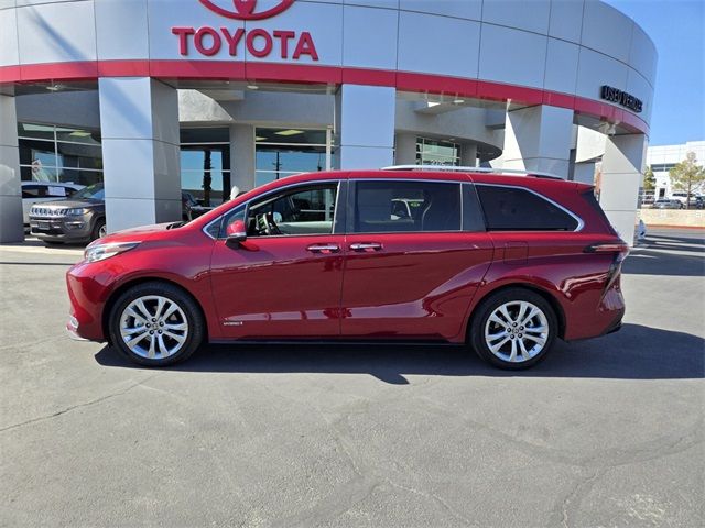 2021 Toyota Sienna Platinum