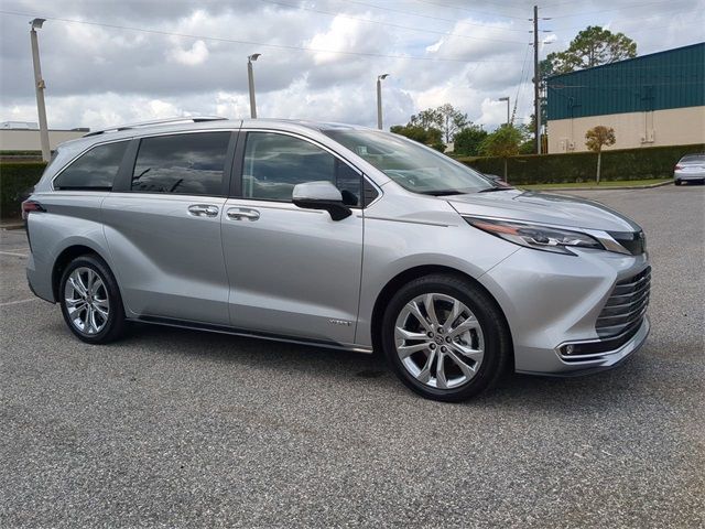 2021 Toyota Sienna Limited