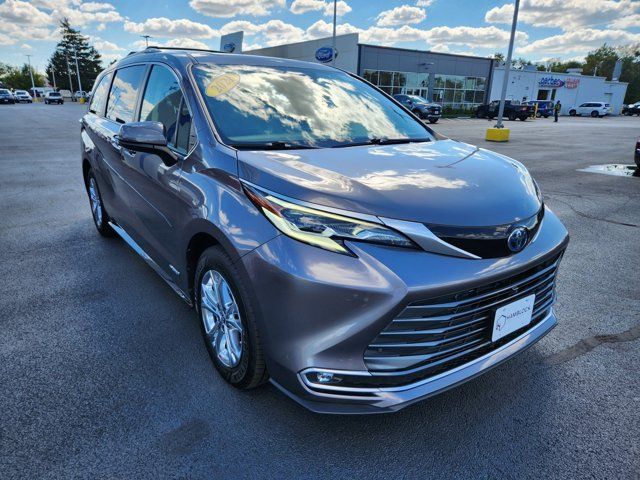 2021 Toyota Sienna Limited