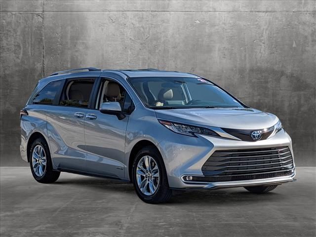 2021 Toyota Sienna Limited