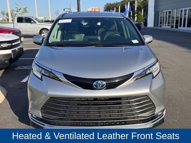 2021 Toyota Sienna Limited
