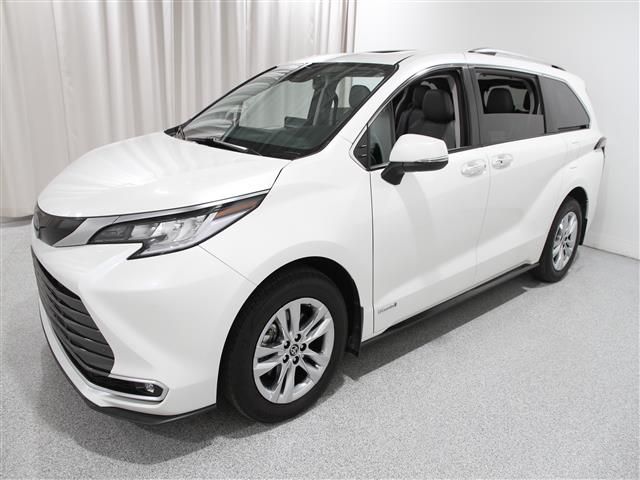 2021 Toyota Sienna Limited