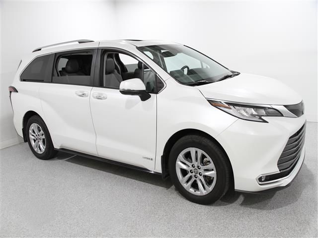 2021 Toyota Sienna Limited