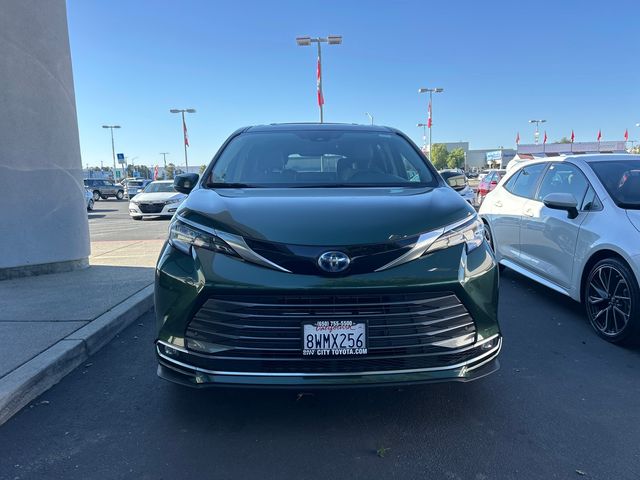 2021 Toyota Sienna Limited